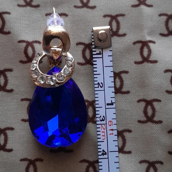 Elegant Blue Crystal Drop Earrings - Picture 2 of 5